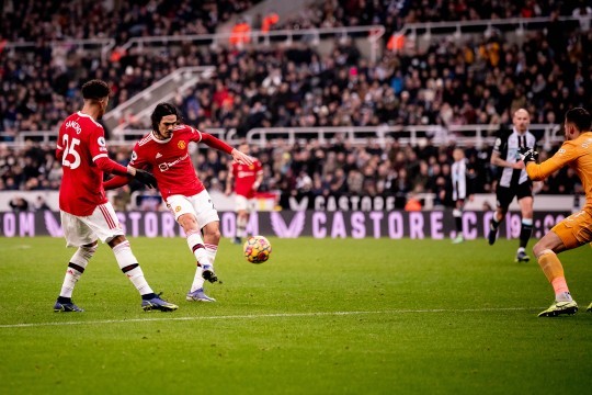 Ralf Rangnick reveals he had to change Man Utd plan for Newcastle after Edinson Cavani request - Bóng Đá