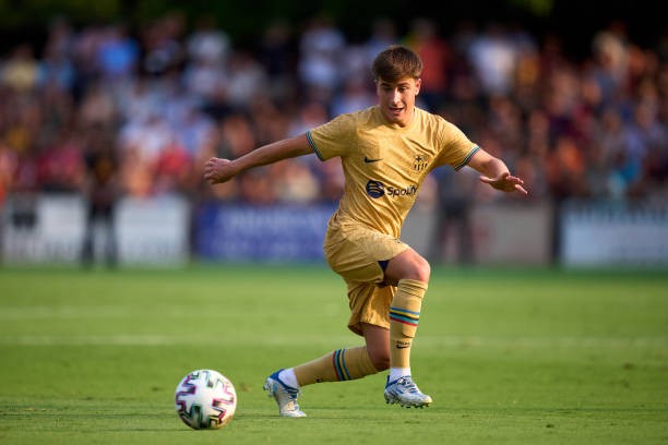 Xavi on Pablo Torre - Bóng Đá