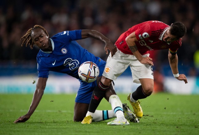 Why is Manchester United vs Chelsea postponed this weekend? - Bóng Đá