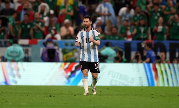 Cựu sao Arsenal hóa người hùng của Argentina - Bóng Đá