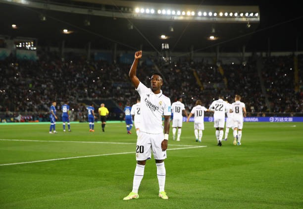 8 bàn điên rồ, Real Madrid bước lên đỉnh thế giới - Bóng Đá