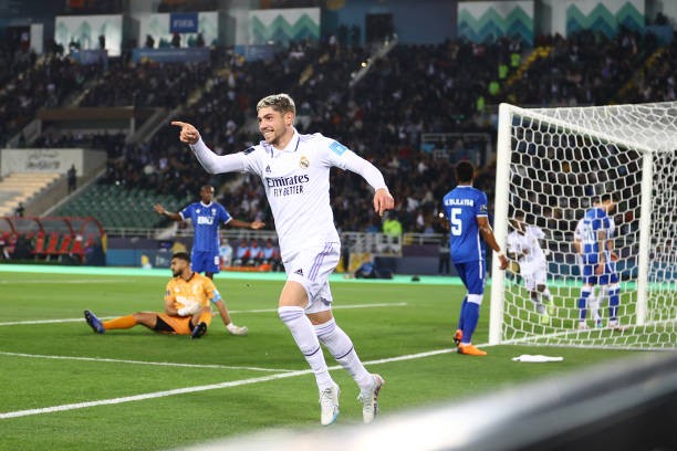 8 bàn điên rồ, Real Madrid bước lên đỉnh thế giới - Bóng Đá