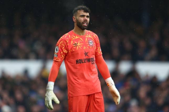 Brentford set asking price for Manchester United and Tottenham target David Raya - Bóng Đá