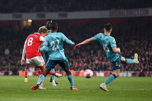 Hòa Southampton, Arsenal phát hiện cầu thủ 'không thể ngăn cản' - Bóng Đá