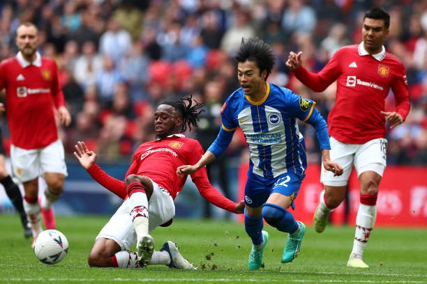 Quá chất lượng! Wan-Bissaka khiến 5 cầu thủ đẳng cấp ôm hận - Bóng Đá