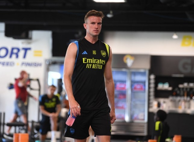 Arsenal looking to offload seven players before summer transfer window closes - Bóng Đá