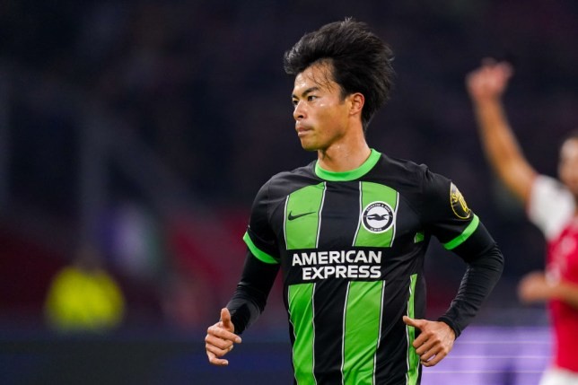 Roberto De Zerbi confirms injury worries for Kaoru Mitoma and Pervis Estupinan - Bóng Đá