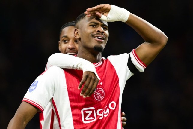 Arsenal considering January raid on Ajax for 17-year-old to complement Jurrien Timber - Bóng Đá
