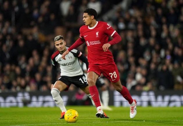 Sao trẻ Liverpool thừa nhận chơi dưới sức trước Fulham - Bóng Đá