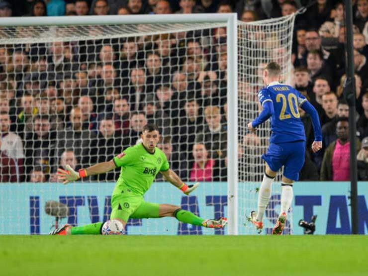 Bàn thắng hụt đầu trận, Chelsea và Villa bất phân thắng bại - Bóng Đá