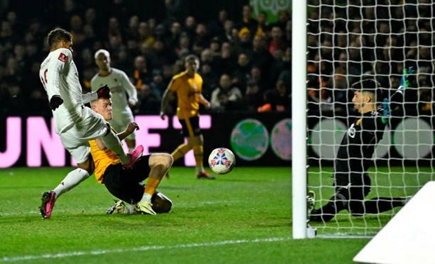 TRỰC TIẾP Newport County 2-2 Man Utd (H2): Chủ nhà bất ngờ cân bằng tỷ số - Bóng Đá