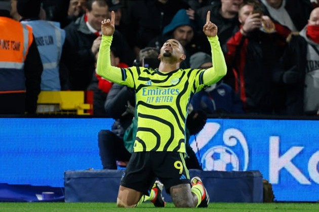 Tỏa sáng trong hiệp hai, Gabriel Jesus tiết lộ 