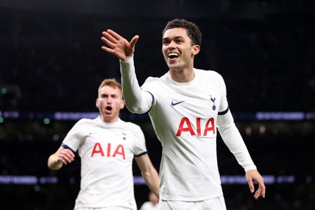 Sao Tottenham tiết lộ chỉ dẫn của Ange Postecoglou trong giờ nghỉ - Bóng Đá