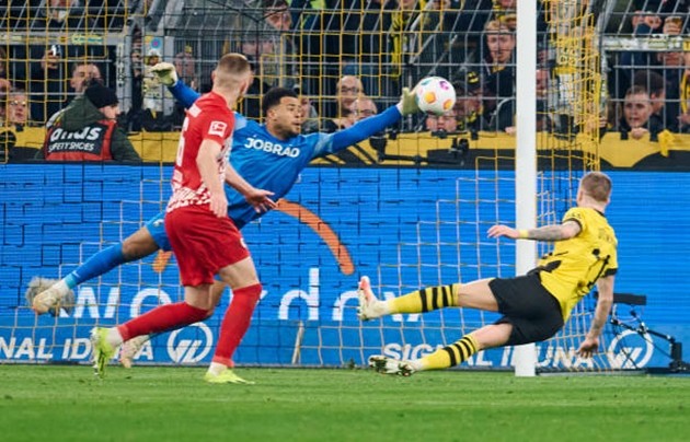 Donyell Malen rực sáng với cú đúp, Borussia Dortmund thắng dễ Freiburg  - Bóng Đá