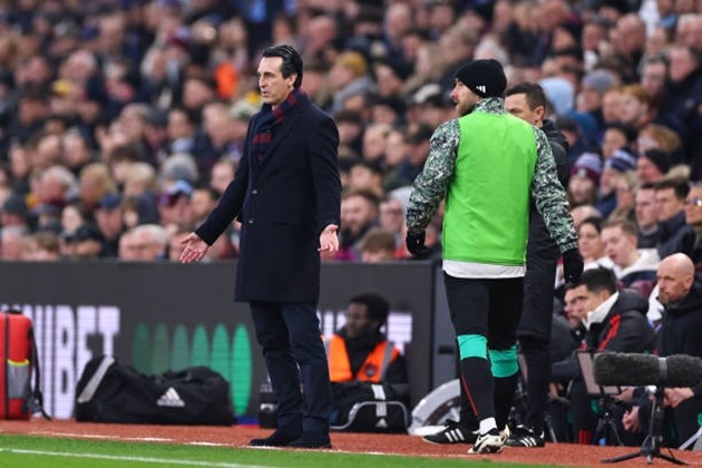 Unai Emery than phiền vì các học trò hóa “chân gỗ” - Bóng Đá