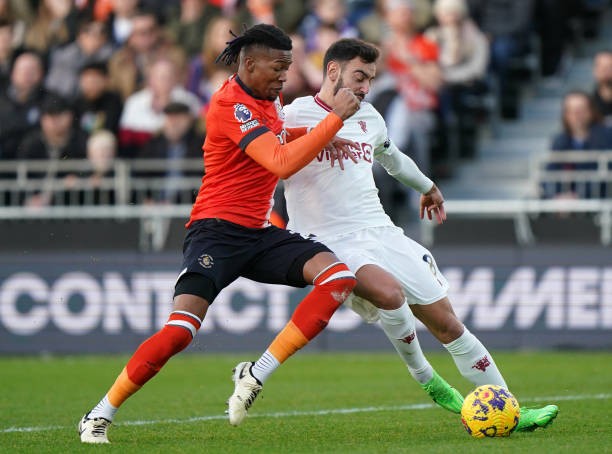 TRỰC TIẾP Luton 1-2 Man Utd: Maguire 