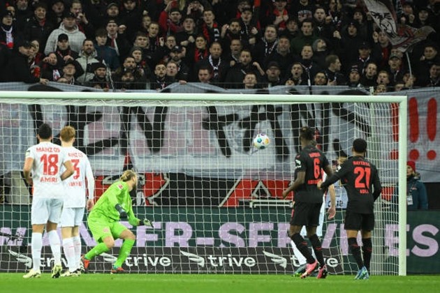 Tận dụng triệt để sai lầm, Bayer Leverkusen thắng dễ Mainz 05 - Bóng Đá