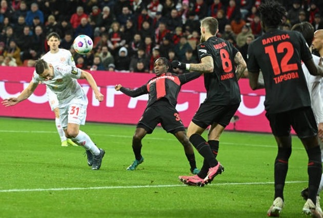 Tận dụng triệt để sai lầm, Bayer Leverkusen thắng dễ Mainz 05 - Bóng Đá