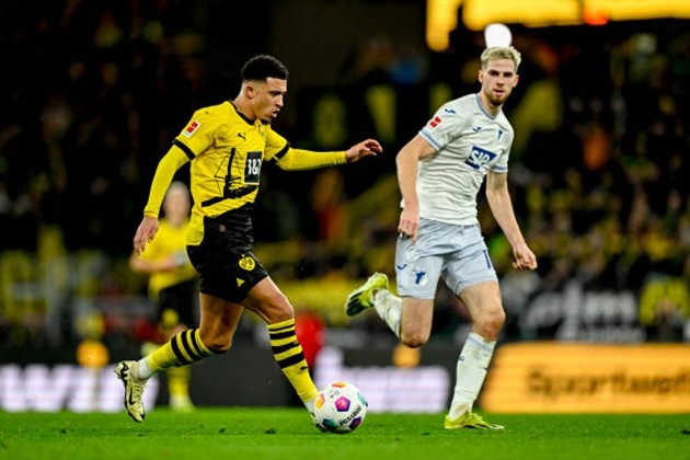 Borussia Dortmund thua sốc, Jadon Sancho vẫn gây ấn tượng mạnh - Bóng Đá