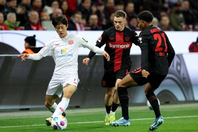 Tận dụng triệt để sai lầm, Bayer Leverkusen thắng dễ Mainz 05 - Bóng Đá