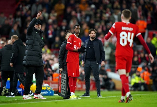Gây ấn tượng, sao trẻ Liverpool được Jurgen Klopp tán dương hết lời - Bóng Đá