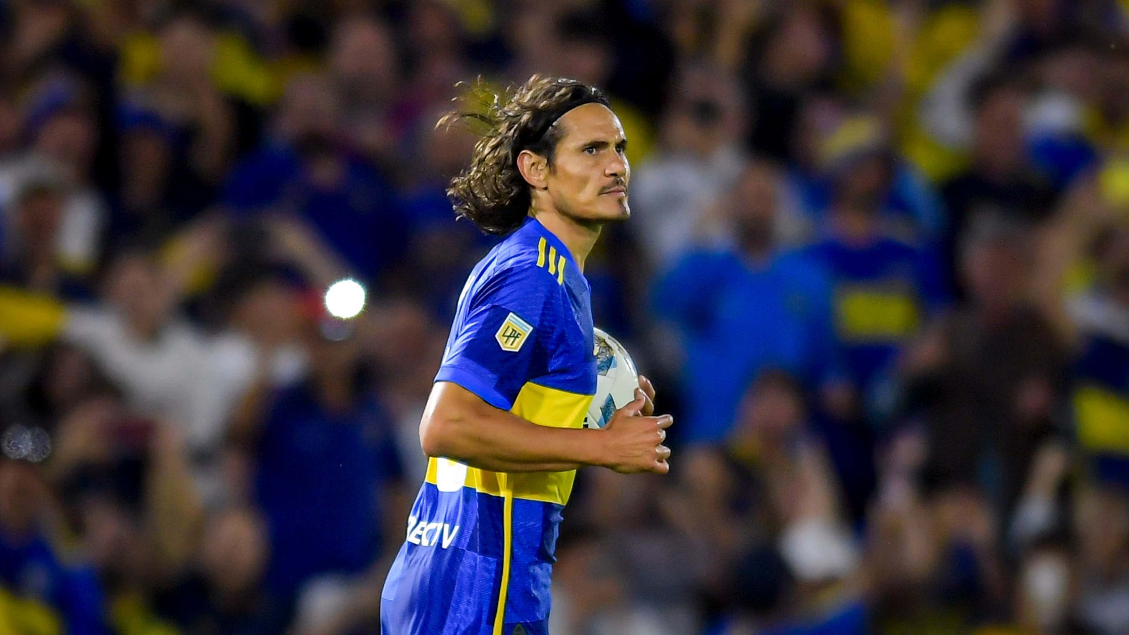 Edinson Cavani lập hat-trick ở tuổi 37 - Bóng Đá