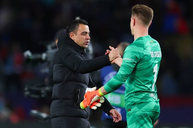 Thắng dễ Napoli, Xavi được sếp lớn Barca ủng hộ - Bóng Đá