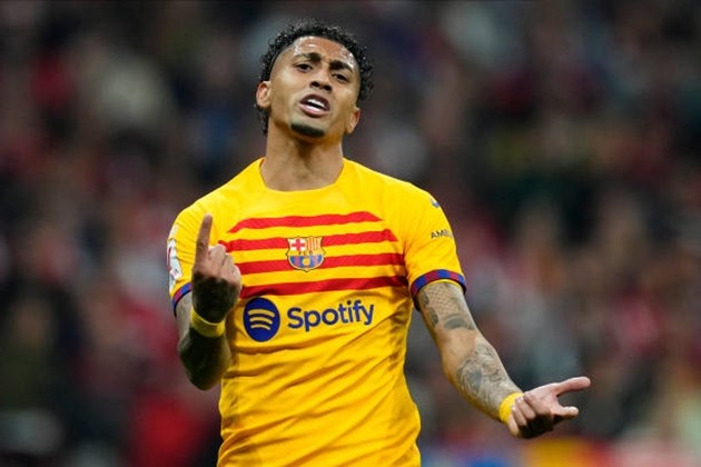 Arsenal và Tottenham cạnh tranh vì 