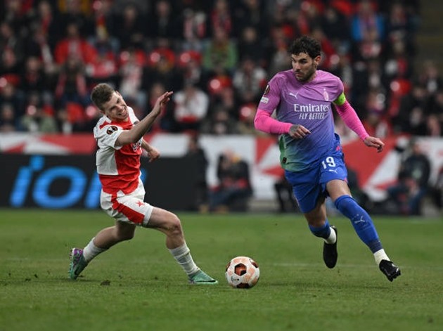 Manchester United tính gây sốc với Theo Hernandez - Bóng Đá