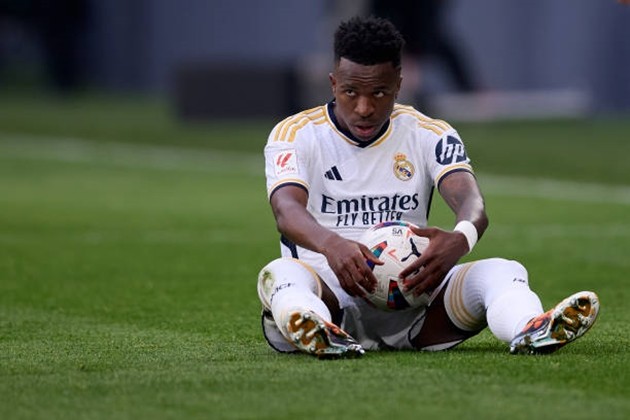 Vinicius Junior bật khóc trước truyền thông - Bóng Đá