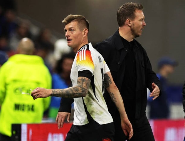 Tái xuất ấn tượng, Toni Kroos nhận cơn mưa lời khen từ đồng đội - Bóng Đá