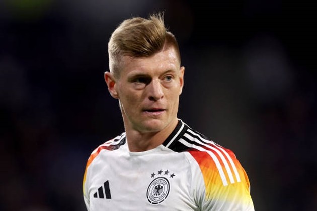 Tái xuất ấn tượng, Toni Kroos nhận cơn mưa lời khen từ đồng đội - Bóng Đá