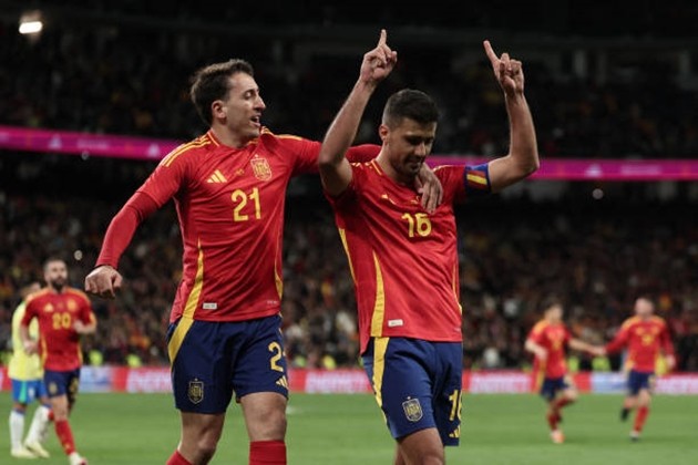 Rodri lập cú đúp trên chấm phạt đền, Tây Ban Nha nhọc nhằn đánh bại Brazil - Bóng Đá