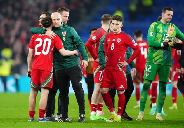 Yếu bóng vía trên chấm 11 mét, người cũ M.U đá bay tấm vé dự EURO 2024 của xứ Wales - Bóng Đá
