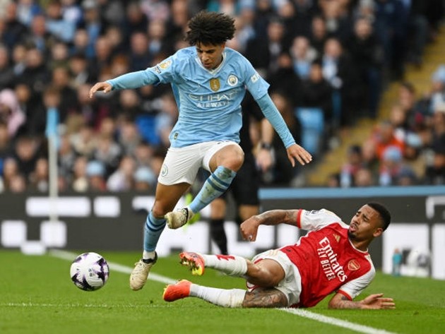 Gabriel Jesus sẵn sàng chơi ở bất cứ vị trí nào vì Arsenal - Bóng Đá