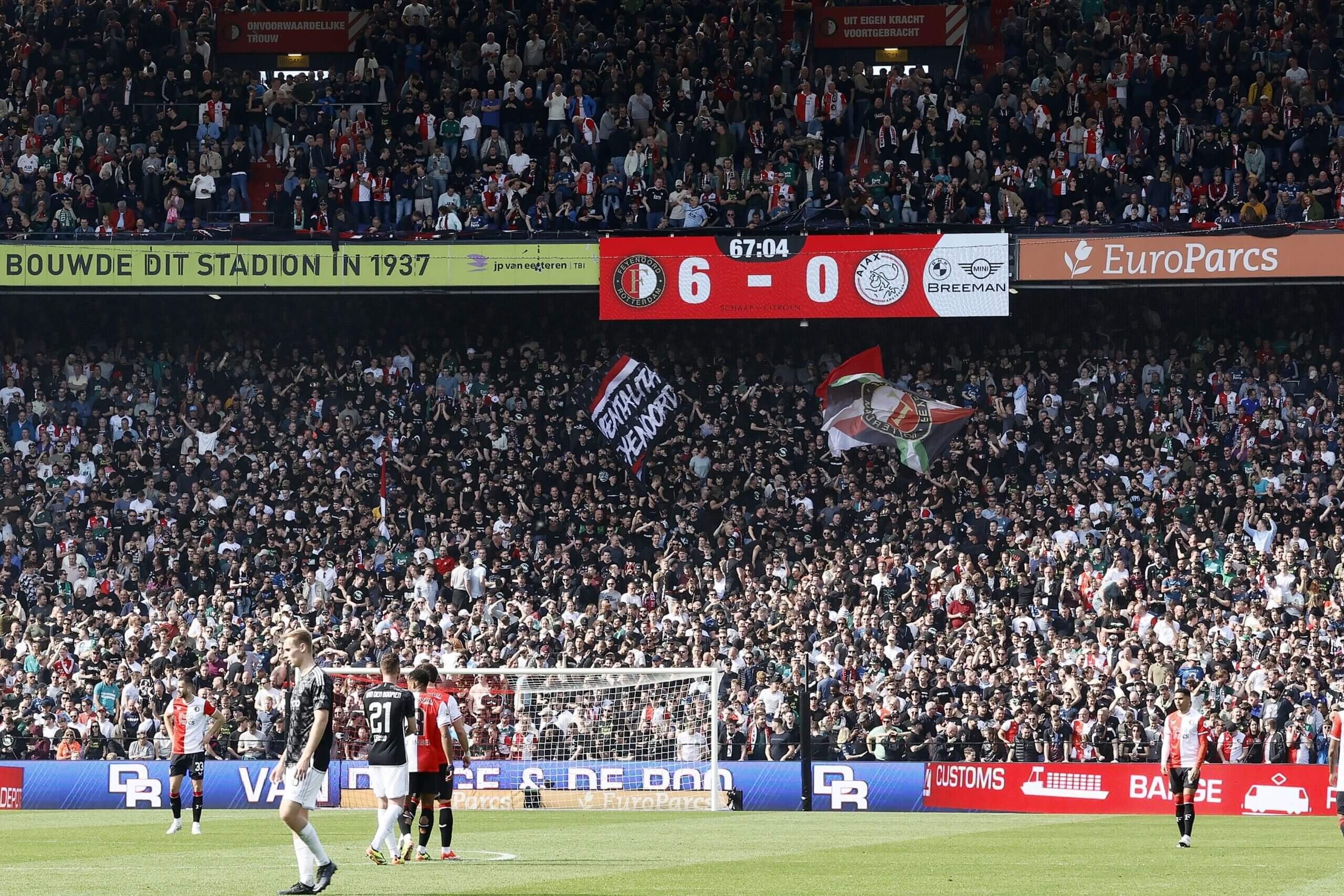 Ác mộng cho Ajax, thua trận sỉ nhục nhất lịch sử - Bóng Đá