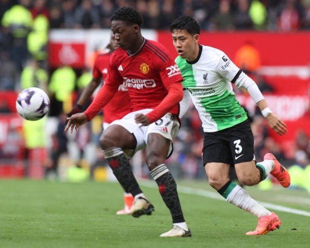 M.U lép vế, Kobbie Mainoo bị chỉ trích thậm tệ - Bóng Đá