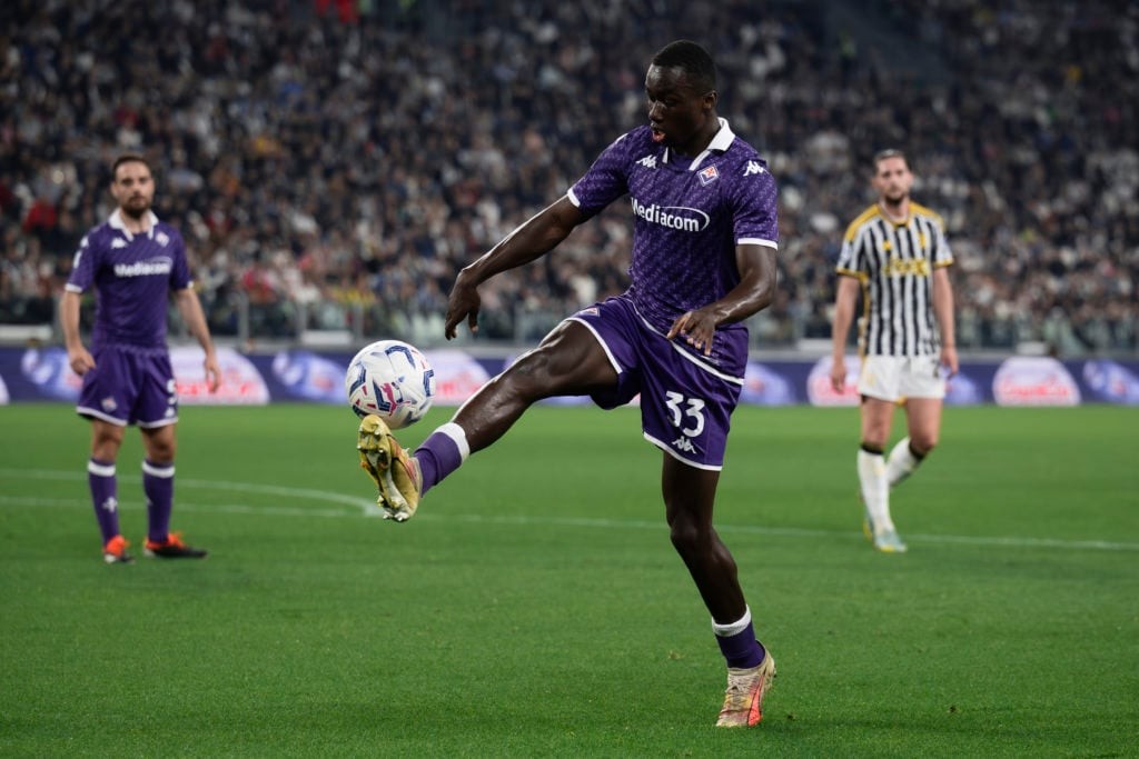 Bayer Leverkusen right-back Jeremie Frimpong has been linked with a £34m move to Manchester United - Bóng Đá