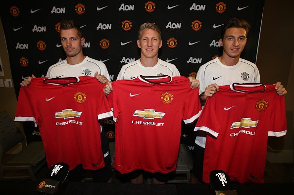 Man City khiến MU hổ thẹn vì Sterling = Schweinsteiger + Schneiderlin + Darmian - Bóng Đá