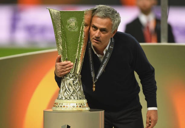 Ngã mũ trước Jose Mourinho  - Bóng Đá