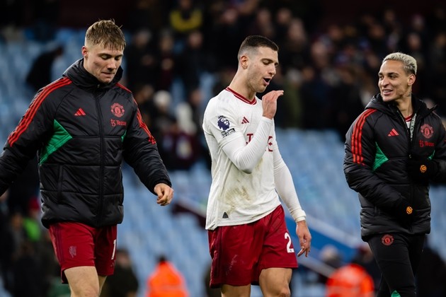 Louis Saha chỉ ra điều Diogo Dalot cần làm ở M.U - Bóng Đá