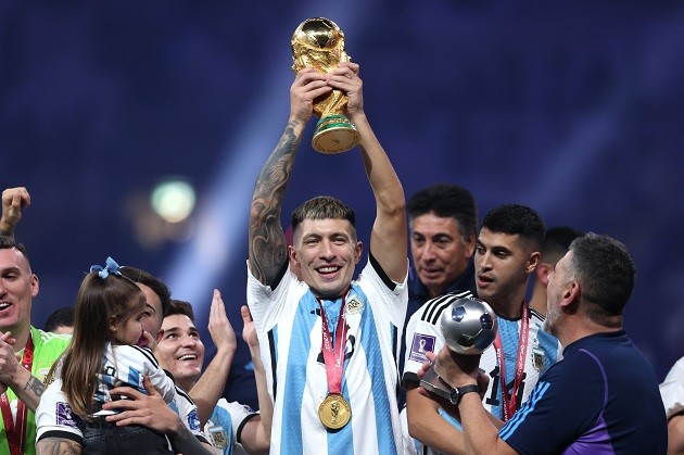 Lisandro Martinez pictured back in Argentina training during international break - Bóng Đá