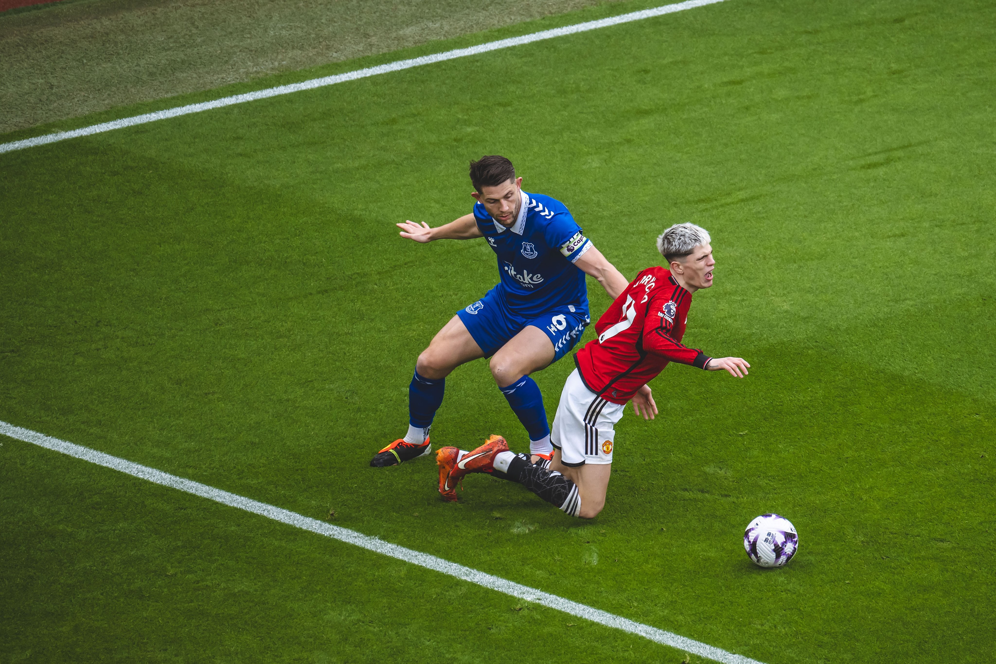 Alejandro Garnacho is the first ever Manchester United player to win two penalties in the same Premier League game - Bóng Đá