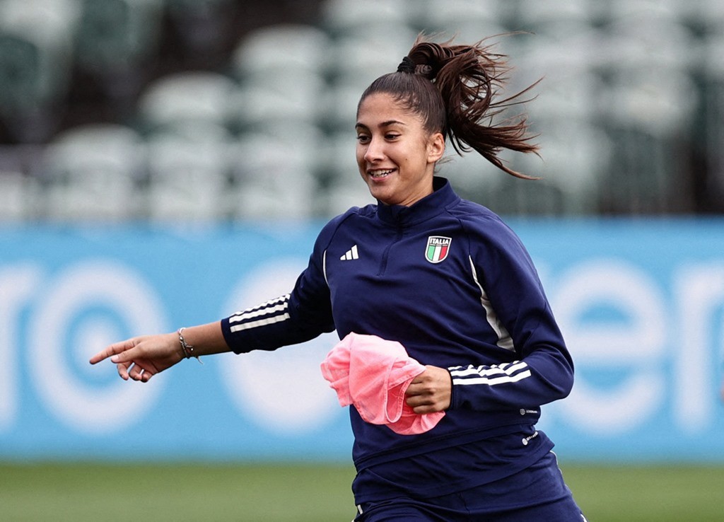 Top 10 nữ cầu thủ xinh đẹp nhất World Cup 2023 - Bóng Đá