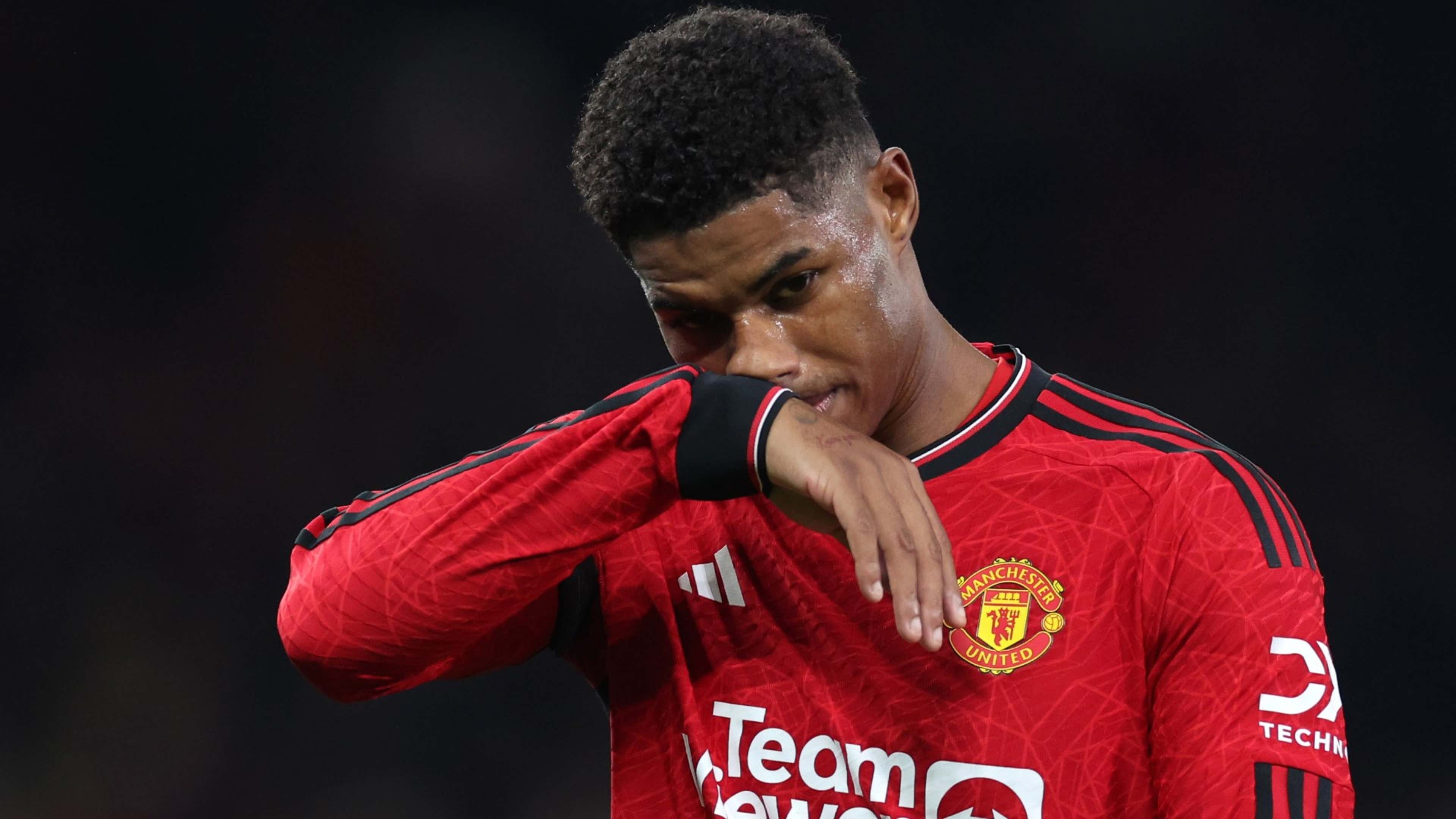 Erik ten Hag must start Marcus Rashford up front if Rasmus Hojlund remains unavailable for Everton clash - Bóng Đá