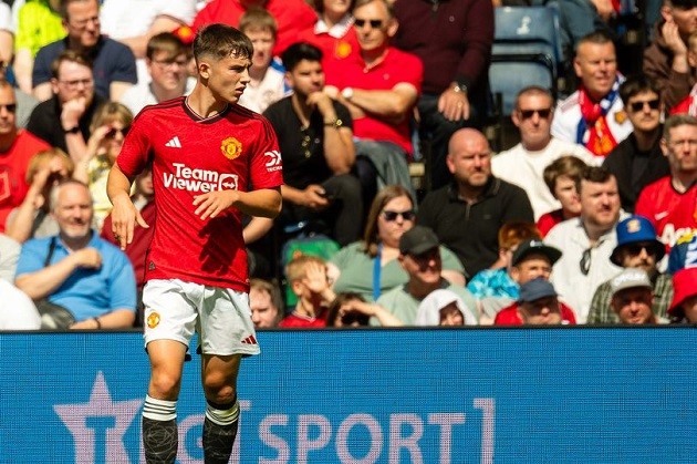 Erik ten Hag told which two Manchester United youngsters stood out vs Lyon - Bóng Đá