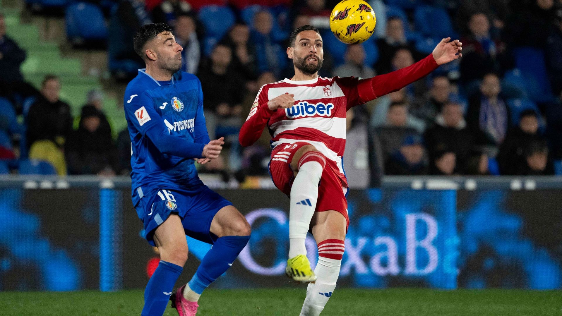 Mason Greenwood quá tinh quái - Bóng Đá