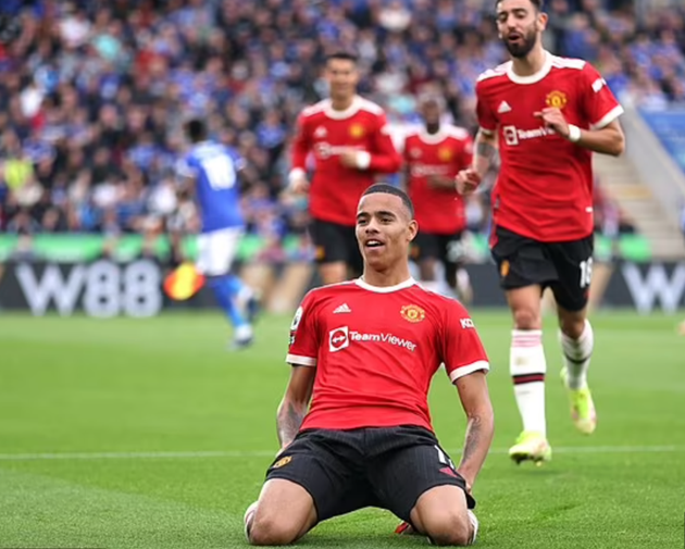Jamie Carragher insists Cristiano Ronaldo would NOT get into a combined Manchester United and Liverpool XI - Bóng Đá