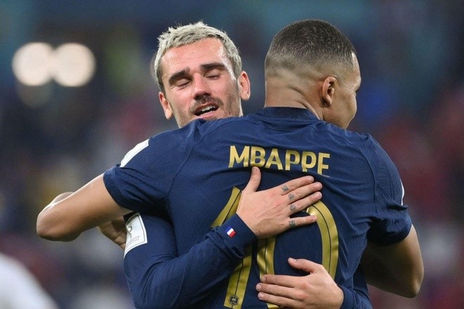Deschamps breaks his silence regarding claims of Griezmann being upset over Mbappe captaincy decision - Bóng Đá