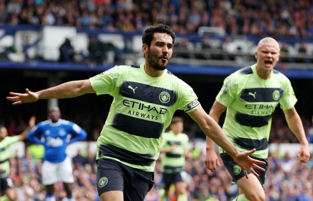 Gundogan 'quay xe' - Bóng Đá